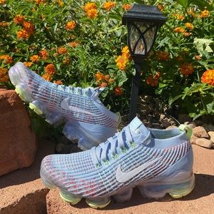 WOMEN'S AIR VAPORMAX FLYKNIT 3 (HYDROGEN BLUE)